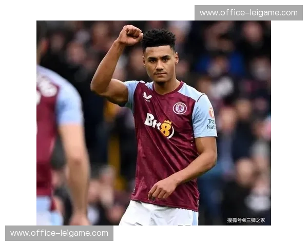 英格兰前锋凯恩搭档人选待定 沃特金斯与索兰克竞争替补 英格兰前锋凯恩搭档人选待定 沃特金斯与索兰克竞争替补