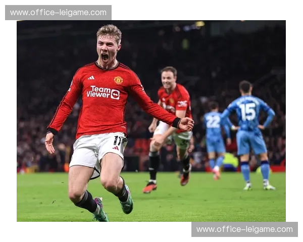 曼联逆境展现战术韧性 少打一人仍完成关键逆转 曼联逆境展现战术韧性 少打一人仍完成关键逆转